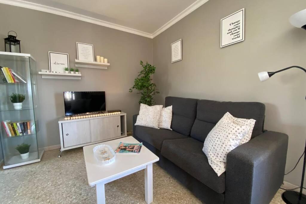 2 Apartments With Private Pool At Villa Diaz Aleman 살로브레 외부 사진