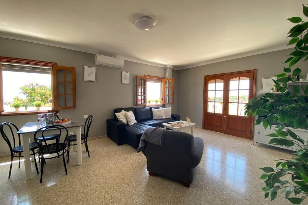 2 Apartments With Private Pool At Villa Diaz Aleman 살로브레 외부 사진